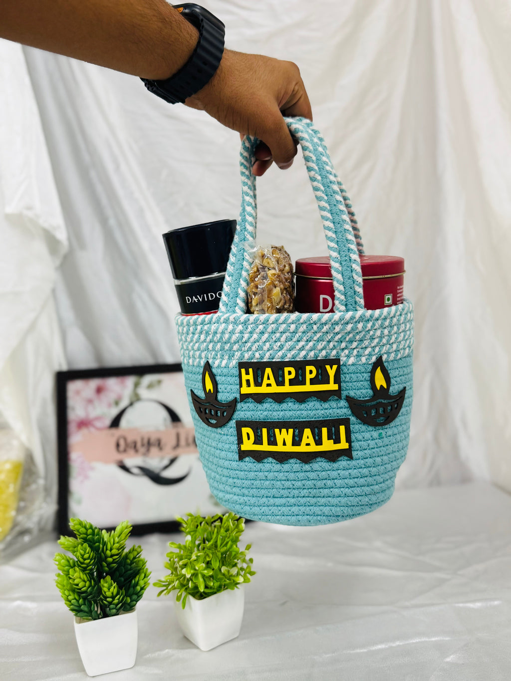 Qaya Living Blue Diwali Basket